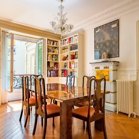 Apartment Veeve - An Antique Abode In Montparnasse