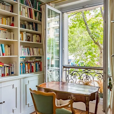 Apartment Veeve - An Antique Abode In Montparnasse